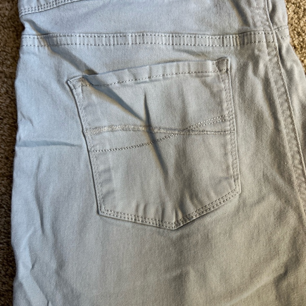 COPY - Gloria Vanderbilt Avery Capri Pull On Tan 12